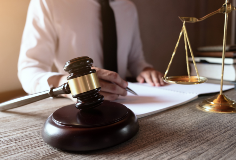 When to Hire a Criminal Defense Attorney in Knoxville, TN: Key Warning Signs